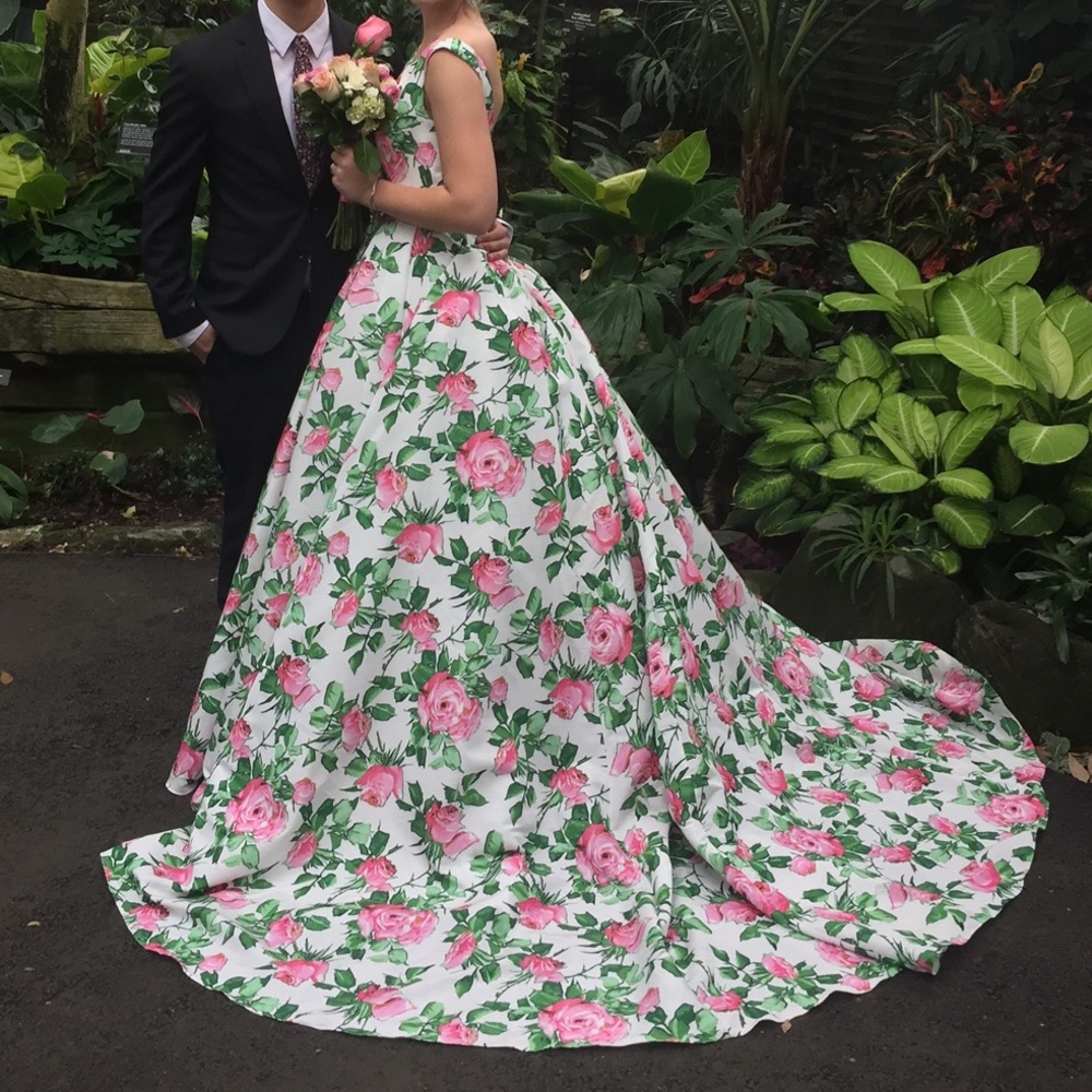 SHERRI HILL PROM DRESS